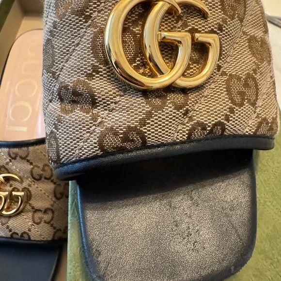 Gucci Women's Brown Slide Sandals - Picture 2 of 5